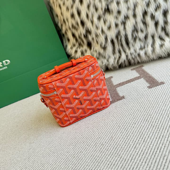 Goyard Muse Vanity Ultra Mini Cosmetic Bag in Blue
