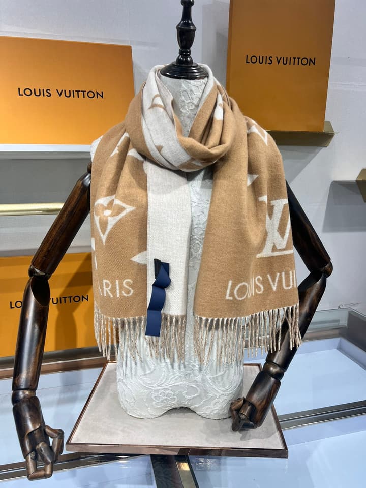 Louis Vuitton Reykjavik Cashmere Scarf