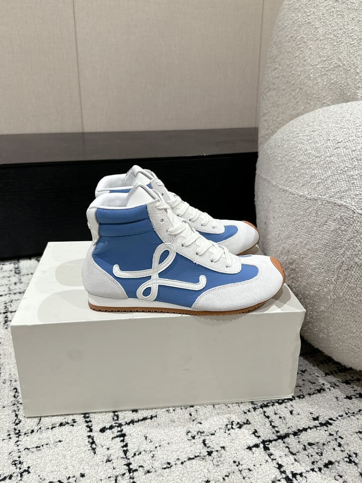 Loewe Flow Runner 2.0 Runway Sneakers – 25SS in All White With Gum Sole