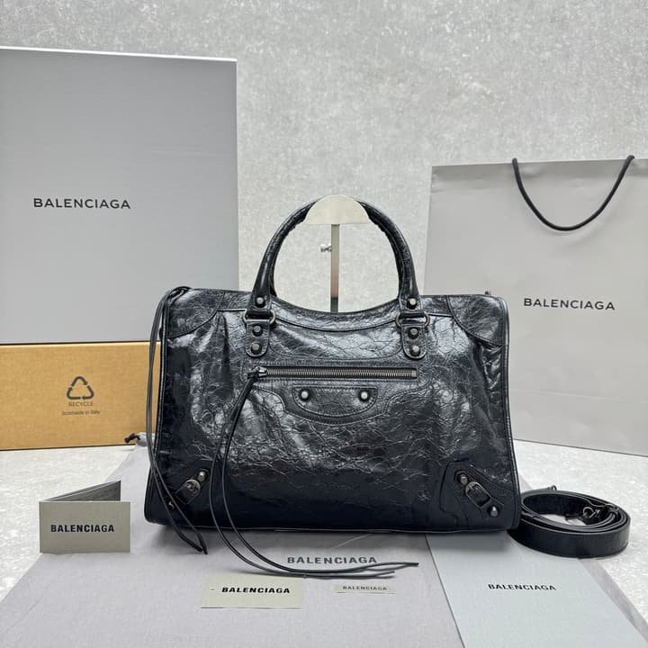 Balenciaga Le City Medium Shoulder Bag – Autumn/Winter Collection in Burgundy