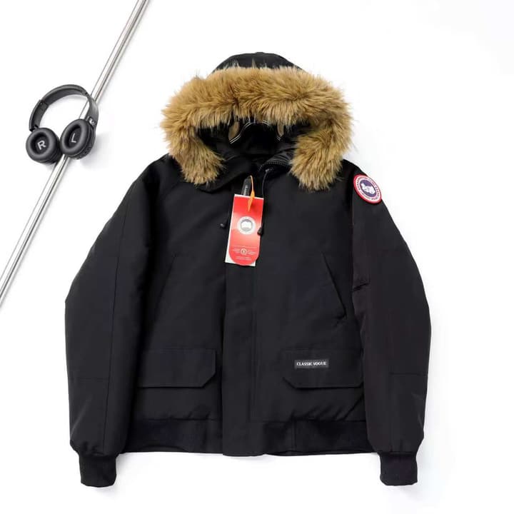 Canada Goose Grandview Black Label Hooded Puffer Jacket in Classic Black