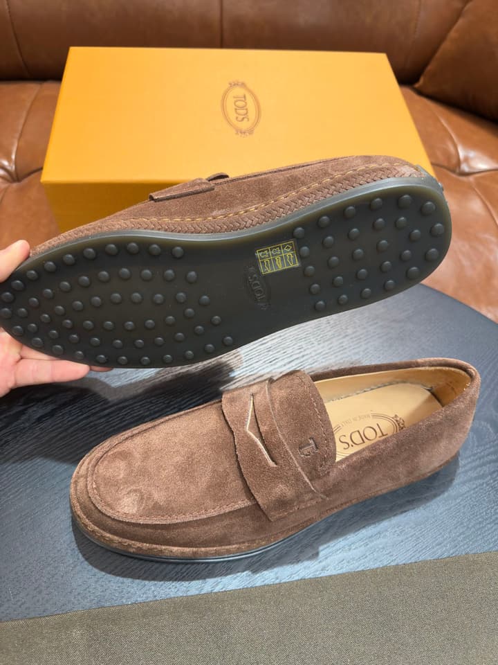 Tod's Gommino Calfskin Loafers in Charcoal Suede