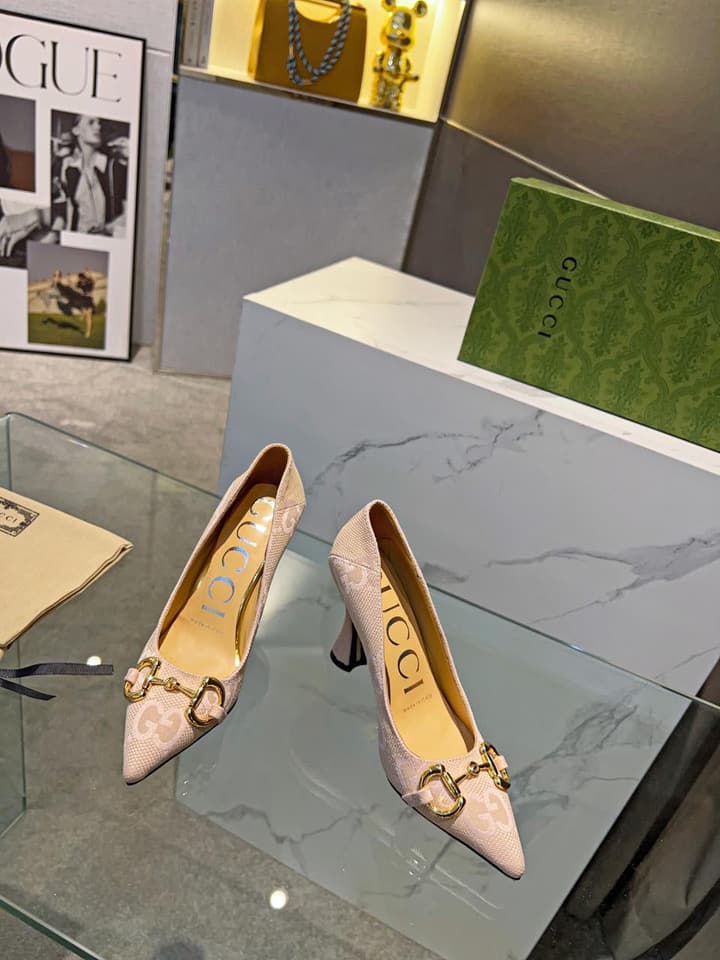 Gucci Pointed Toe Pumps & Flats – Early Spring Collection