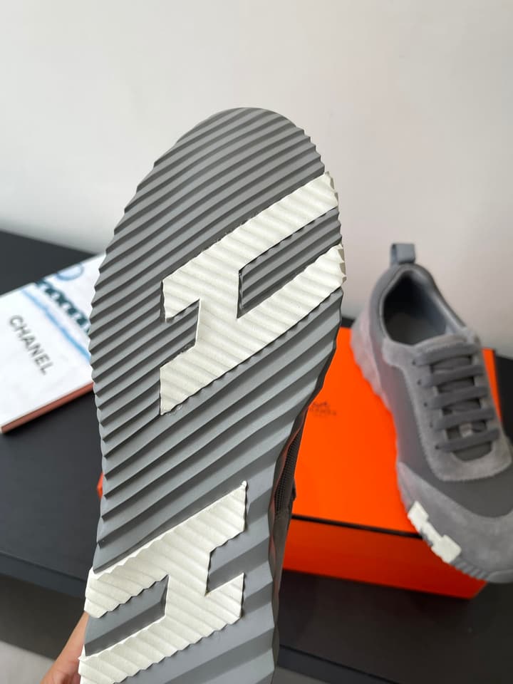 Hermès Classic Couple's Casual Sneakers in Black