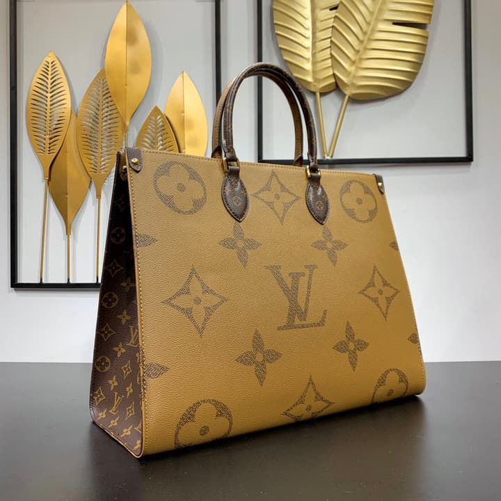 Louis Vuitton Onthego Monogram Giant Tote Bag in Monogram Giant Brown/tan