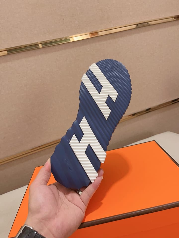 Hermès Men's Classic Driving Shoes in Charcoal With Blue Sole