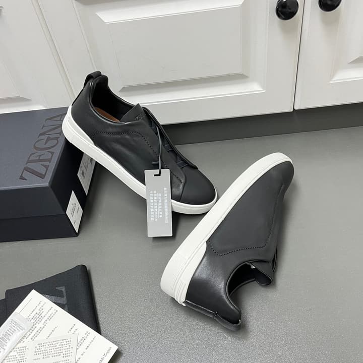 Zegna SECONDSKIN Triple Stitch™ Sneakers in Navy Blue
