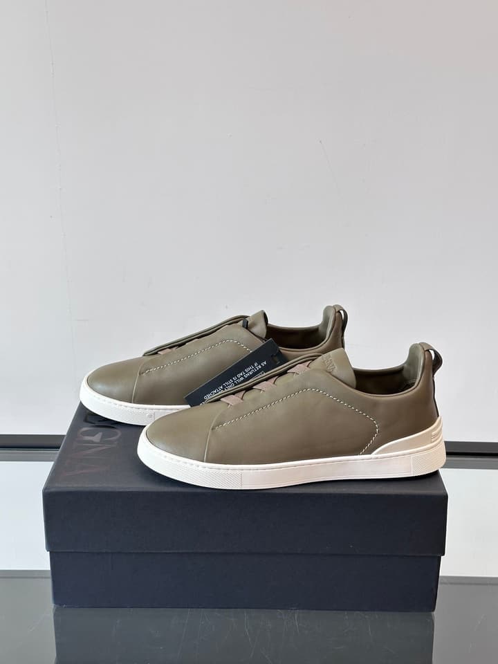Zegna Men's Low-Top Leather Sneakers in Black & White