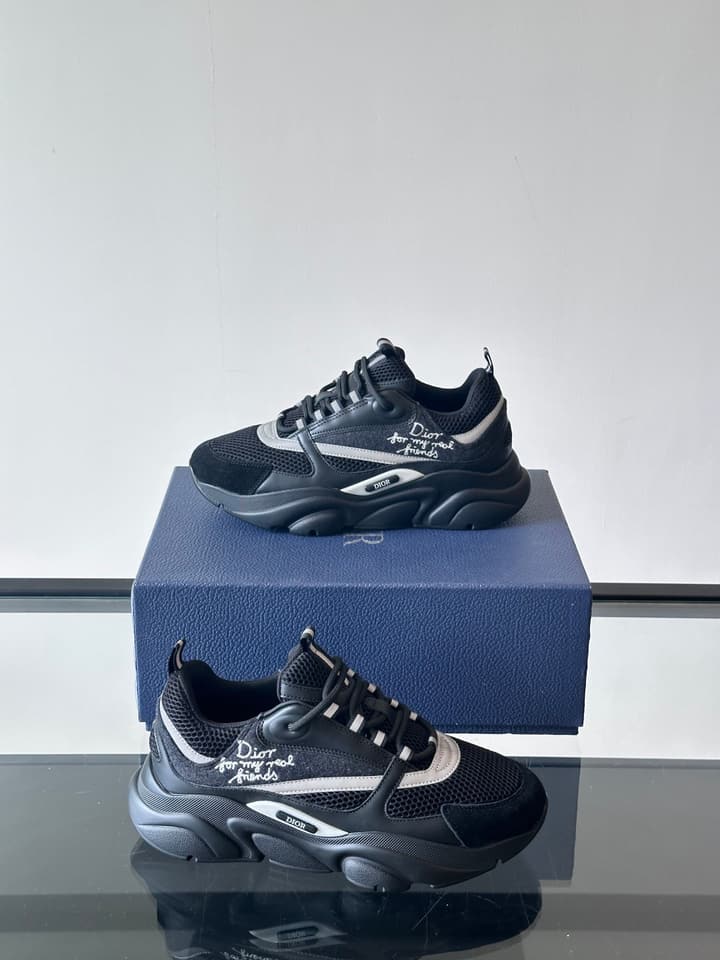 Dior B22 Retro Jogging Sneakers in Black And White Oblique