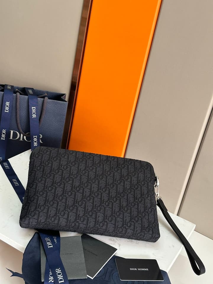 Dior Oblique Clutch Bag in Black Oblique Canvas
