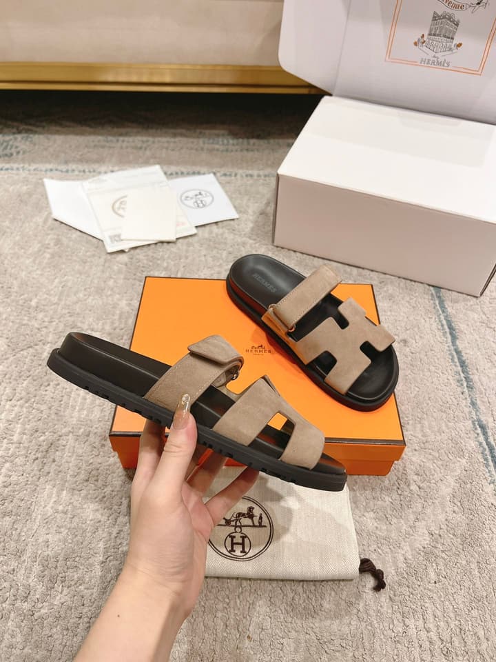 Hermès Chypre Calfskin Slides – 2023SS in Denim Blue