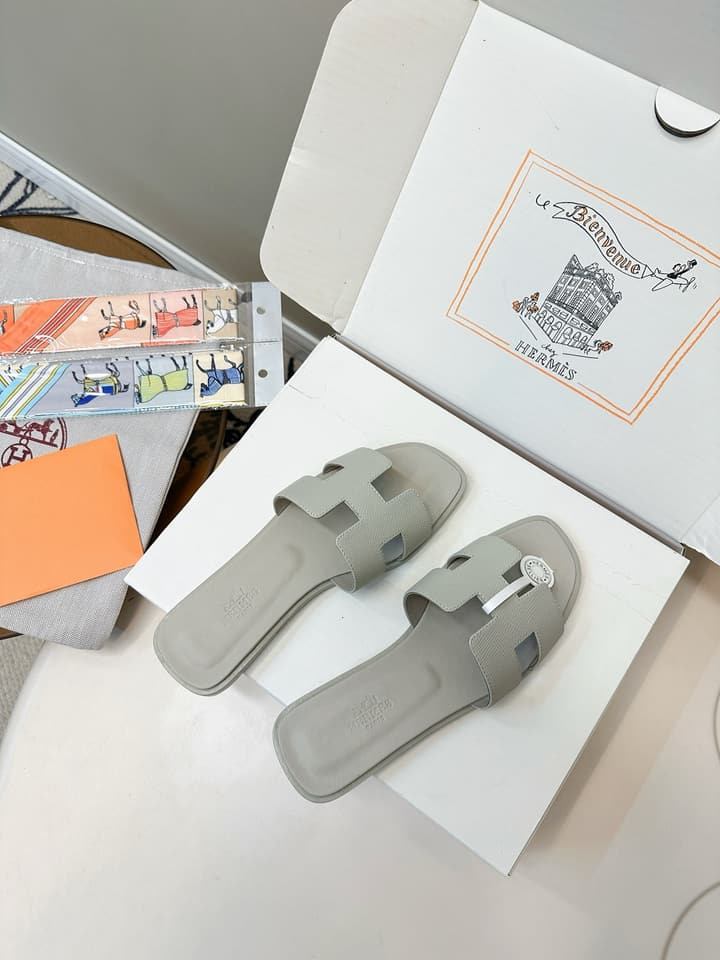 Hermès Palm Grain H-Slides in Bright Green