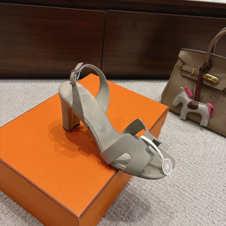 Hermès Eremite 80 Heeled Sandals in Blush Pink