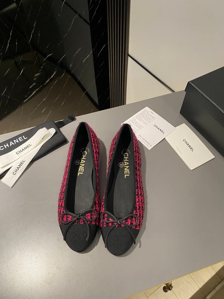 Chanel Classic Ballet Flats in Shiny Black