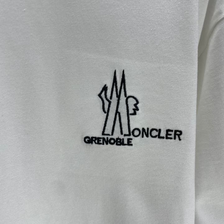 Moncler Cotton Embroidered T-Shirt – 2025 Spring/Summer Collection in Dark Navy Crew Neck With Tonal Logo