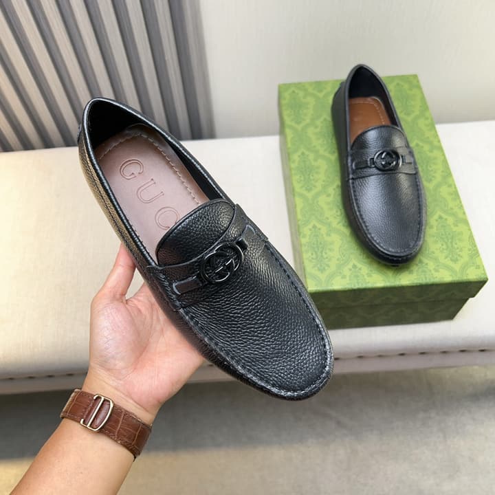 Gucci Premium Leather Loafers in Black Embossed Leather