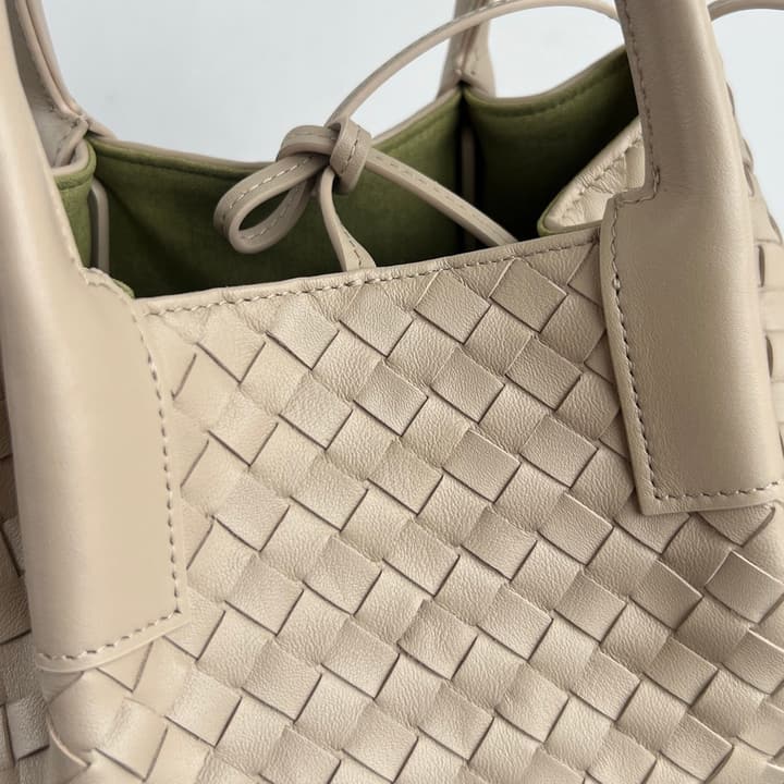 Bottega Veneta Pinacoteca Small Tote Handbag – 2025SS in Burgundy With Light Blue Lining A