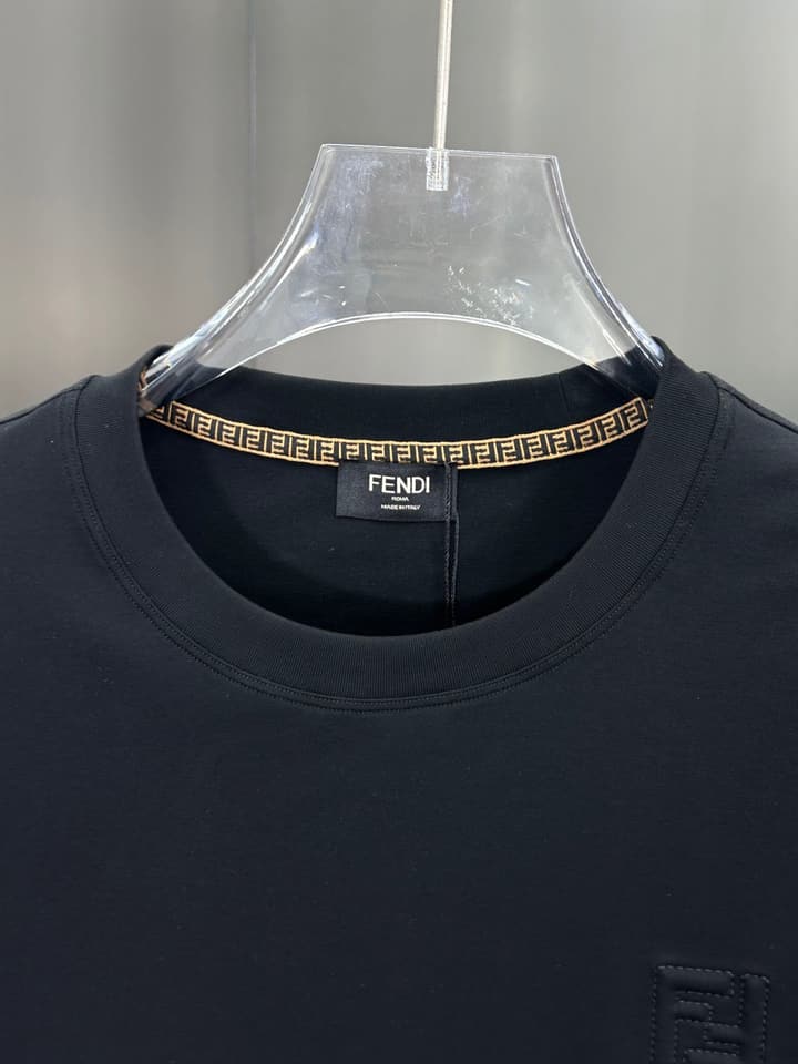 Fendi Logo and Graphic Cotton T-Shirt – 2026SS in Black Dog Graphic
