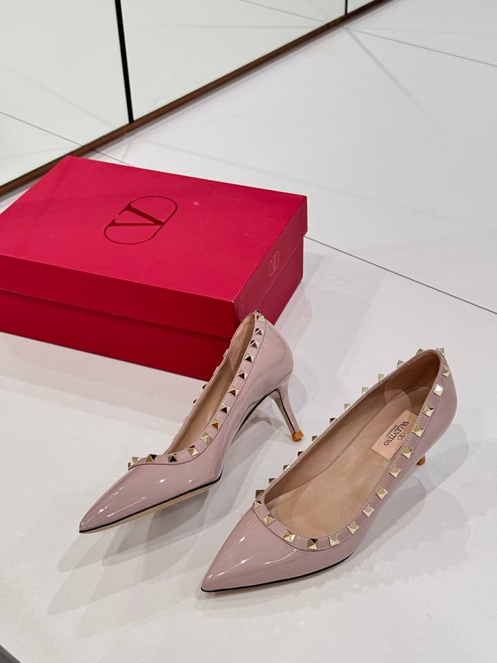 Valentino Classic High-Heel Pumps in Nude Pink Studded