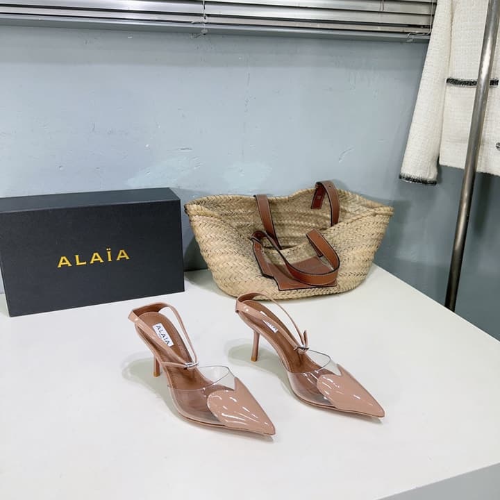 Alaïa Heart PVC Pointed Toe Slingback Mules – Spring/Summer Collection – 25SS in Black Patent Toe