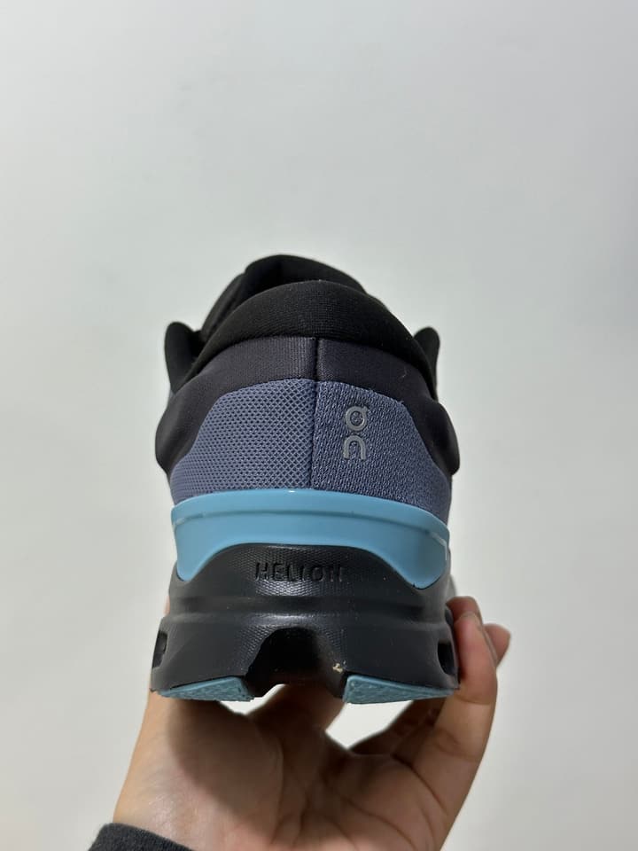 On x Roger Federer Cloudstratus 3 Special Edition Sneakers in All Black Red Accent