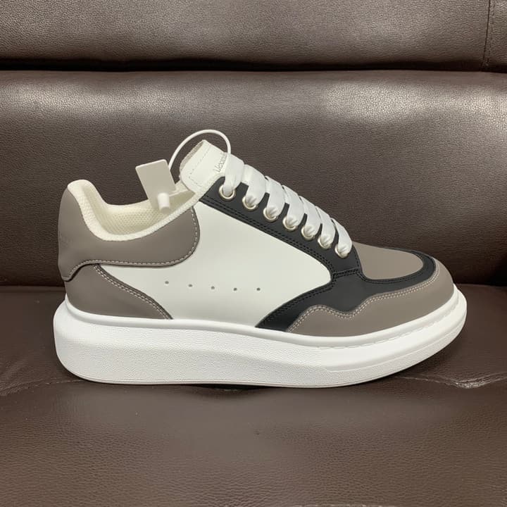 Alexander McQueen Unisex Sneakers in White And Grey Paneled