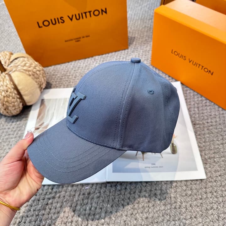 Louis Vuitton Unisex Baseball Cap – New Collection in Beige
