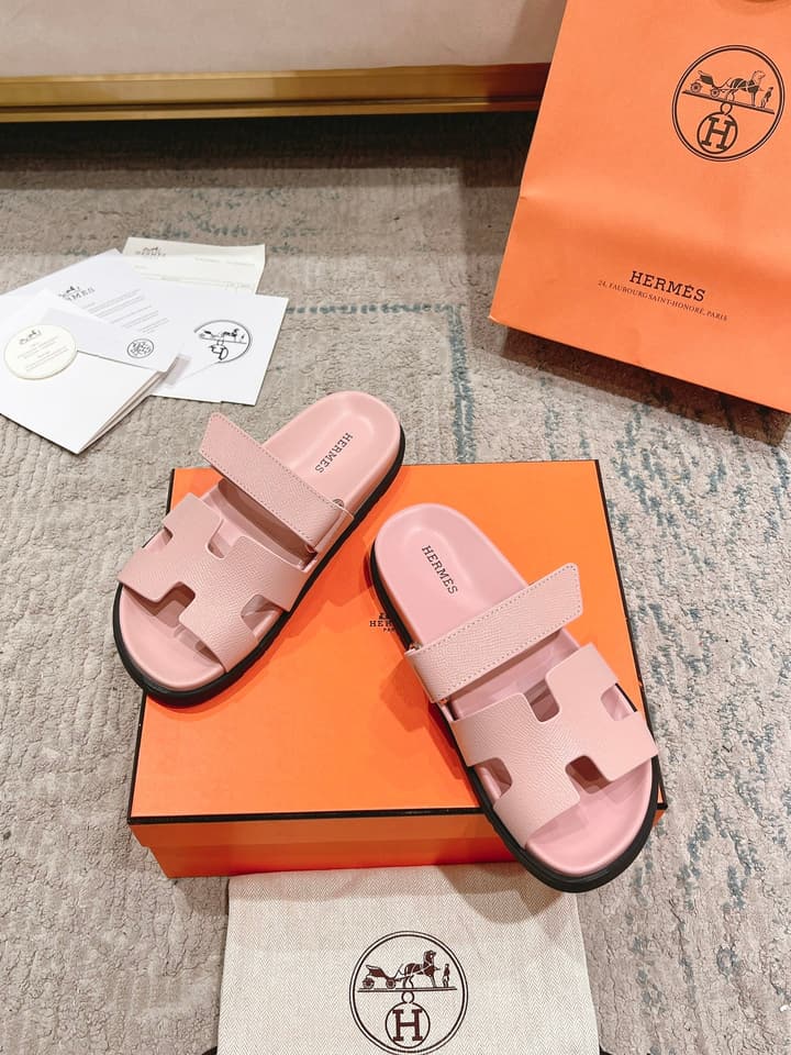 Hermès Chypre Leather Unisex Slides – 2023SS in Blush Pink