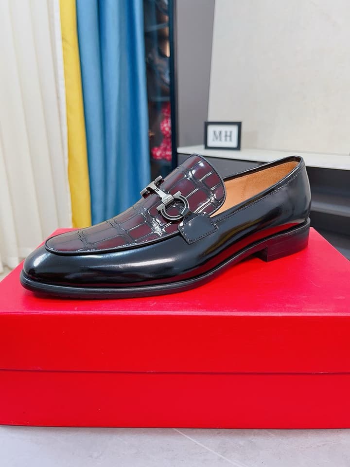 Ferragamo Top-Tier Men's Business Dress Shoes in Black Patent Loafer