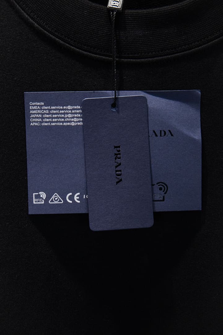 Prada Oversized Heavyweight Sweatshirt in Black Sweatshirt With Pocket Detail