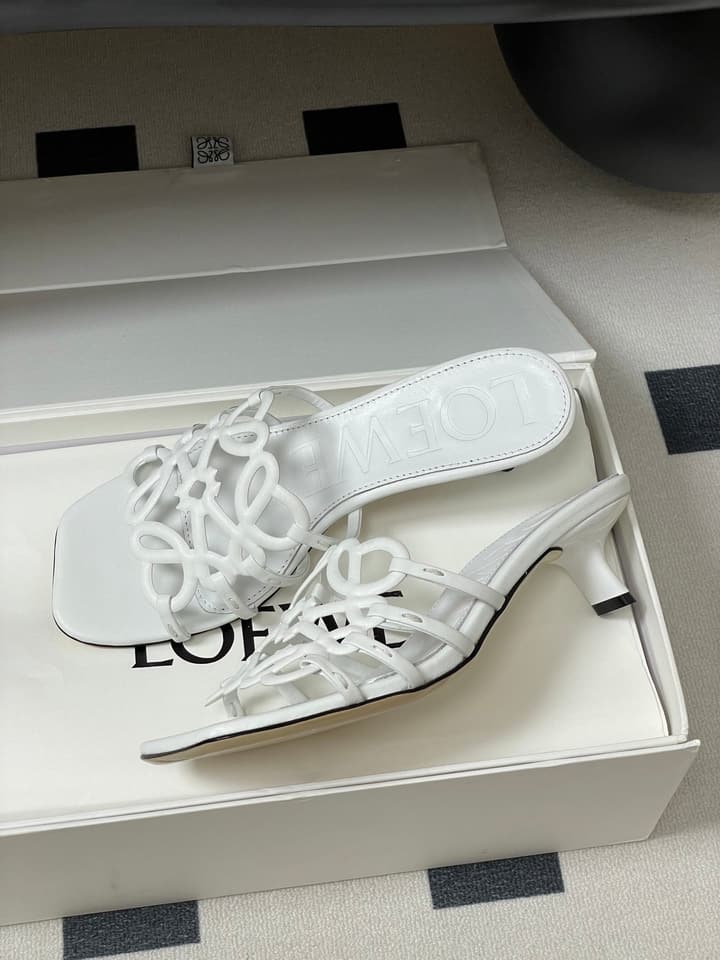 Loewe Hollow-Out Woven Kitten Heel Mules – 25SS Collection in Black