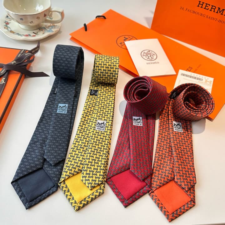 Hermès Men's Silk Tie Series in Dark