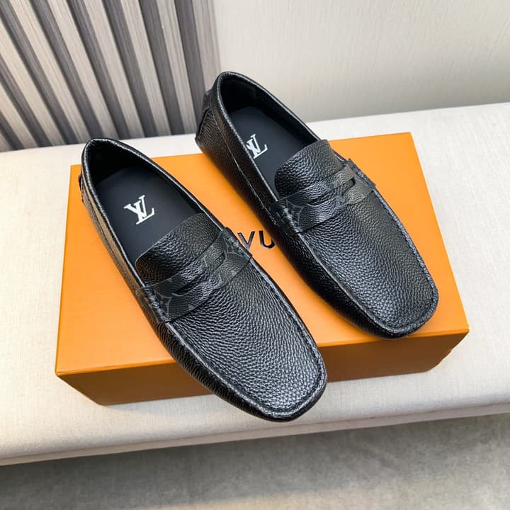 Louis Vuitton Pebbled Leather Driving Shoes in Black Textured Leather