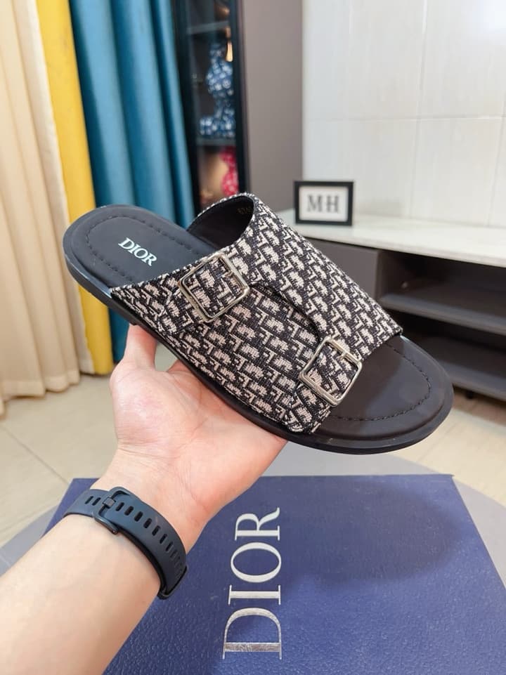 Dior Aqua Suede Sandals – Spring/Summer Collection in Beige Oblique