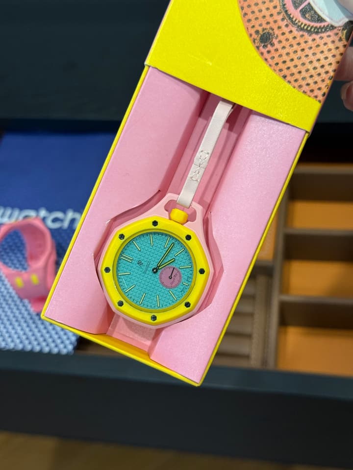 Audemars Piguet Pink and Yellow Watch in Pink And Yellow