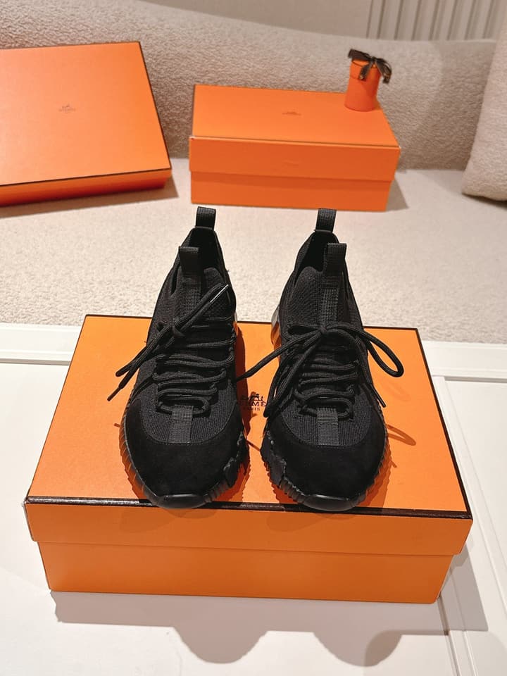 Hermès Classic Couple's Casual Sneakers in All Black