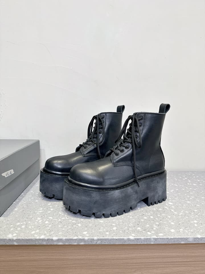 Balenciaga Platform Lace-Up Martin Boots – 25SS