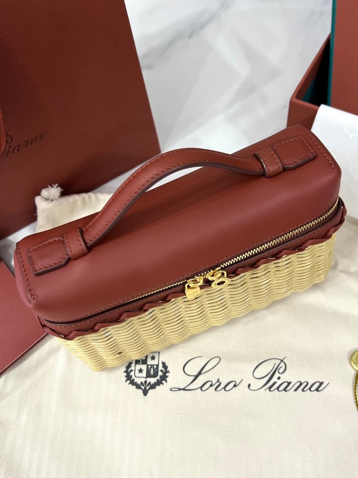 Loro Piana Extra Pocket L19 Bamboo and Leather Handbag in Pink