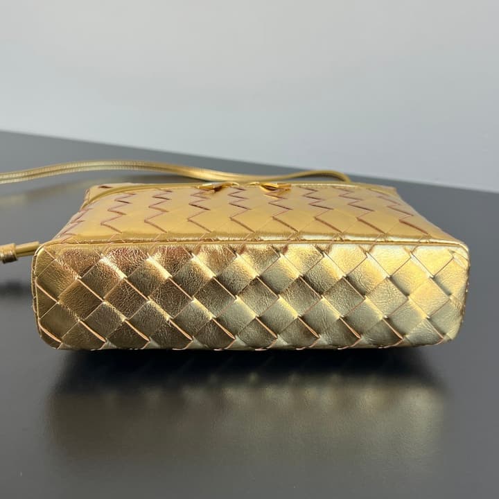 Bottega Veneta Intrecciato Vanity Case in Metallic Gold