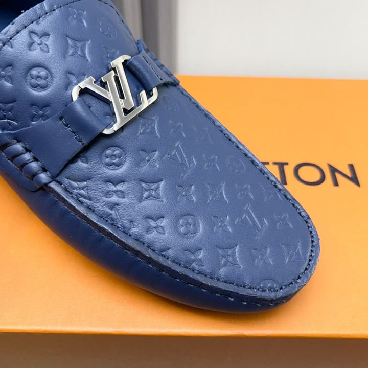 Louis Vuitton Pebbled Leather Driving Shoes in Black Textured Leather