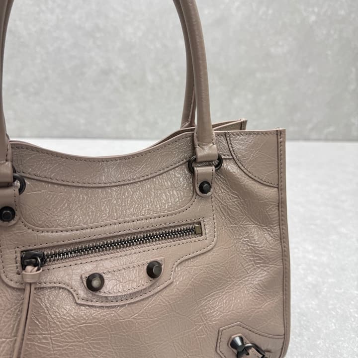 Balenciaga Le City Tote in Sesame – Small in Sesame
