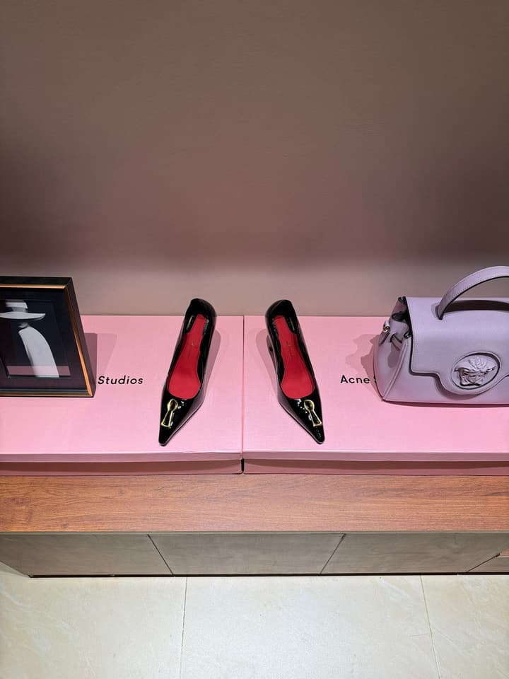 Schiaparelli Irregular Metal Detail Pumps