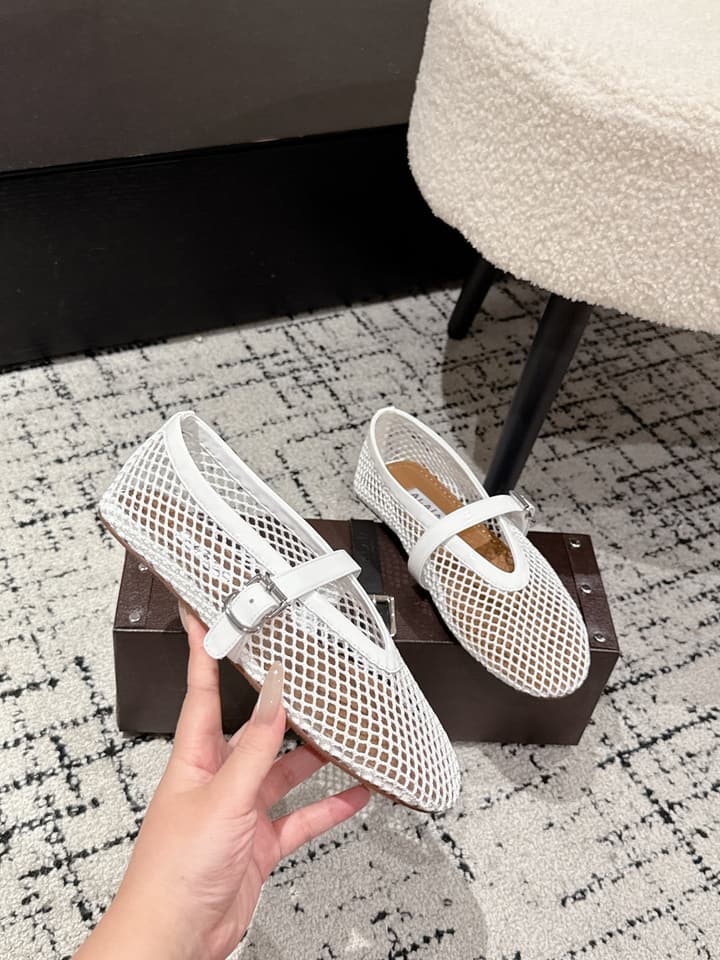 Alaïa Flat Mesh Ballet Flats – 25SS in Golden Beige Mesh