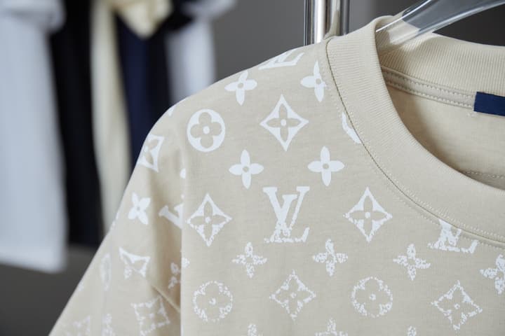 Louis Vuitton Monogram Gradient Oversized T-Shirt – 26SS in Beige Monogram Gradient