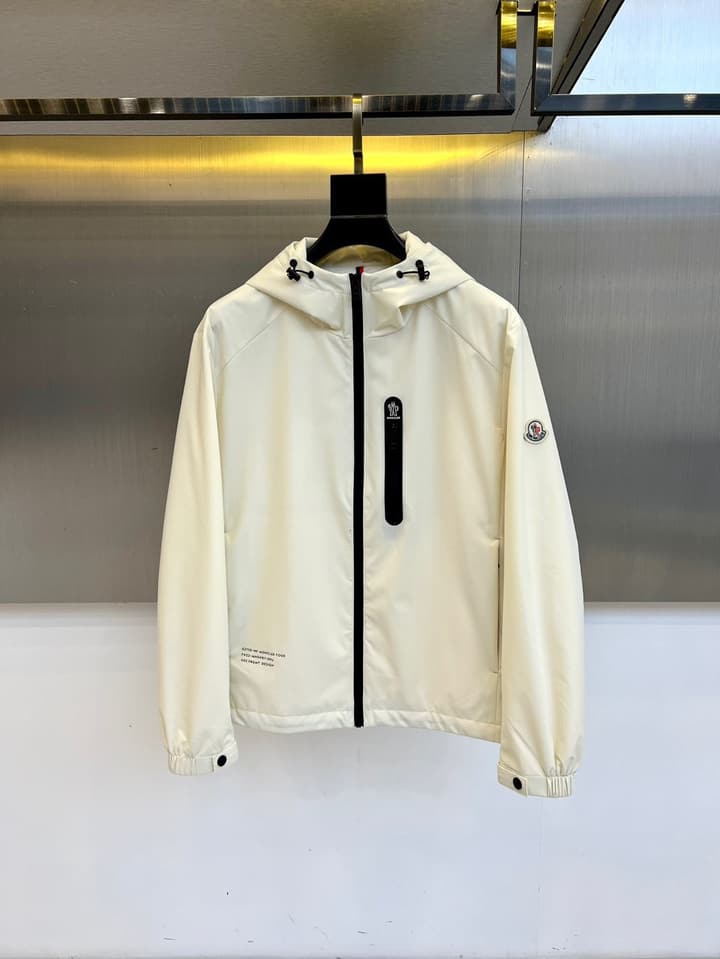 Moncler 2025FW Lightweight Hooded Jacket in Classic Black