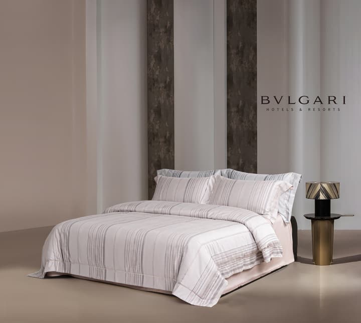 Hotel Grand Pima Cotton & Silk Jacquard Four-Piece Bedding Set in Cool Gray Jacquard