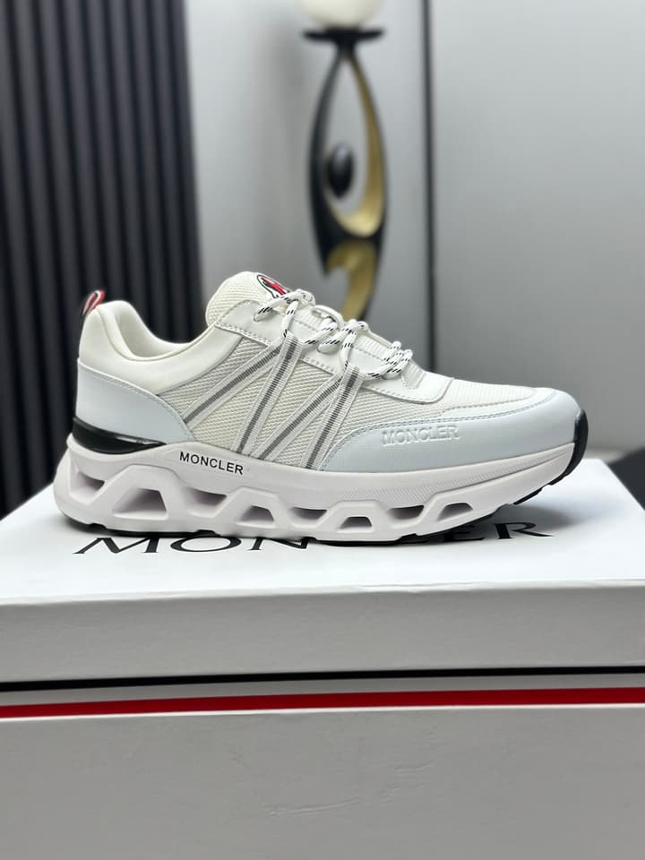 Moncler Trailgrip GTX Performance Running Shoes in Black