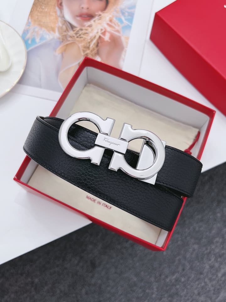 Ferragamo Men's Reversible Leather Belt in Assorted Buckle Display