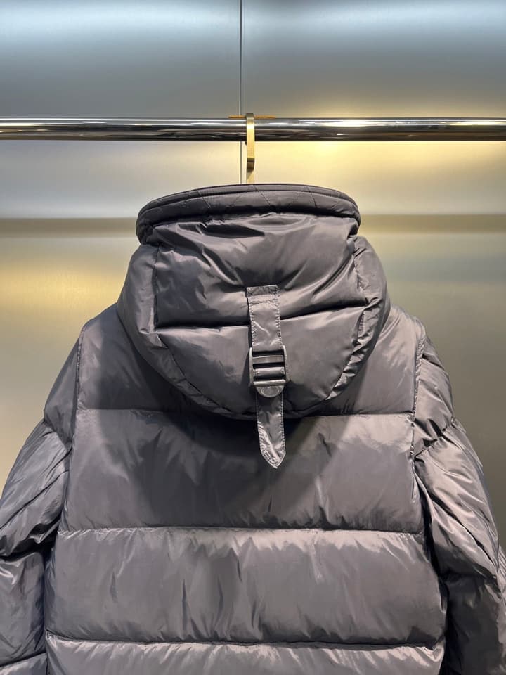 Burberry Detachable Sleeve Hooded Down Jacket