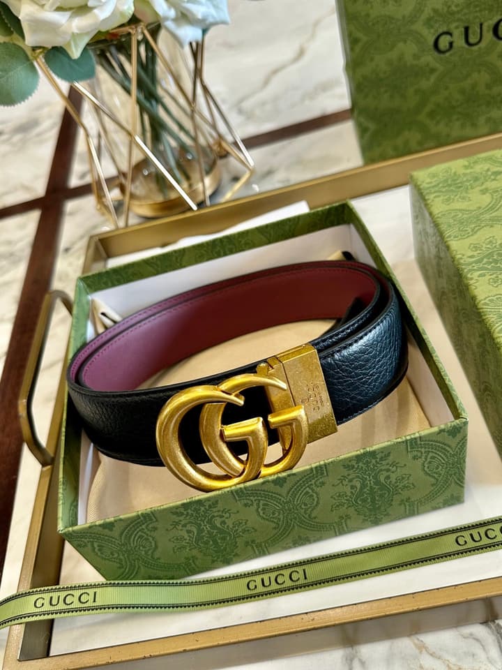 Gucci Leather Belt with Original Brass Buckle in Black Leather With Gold Buckle